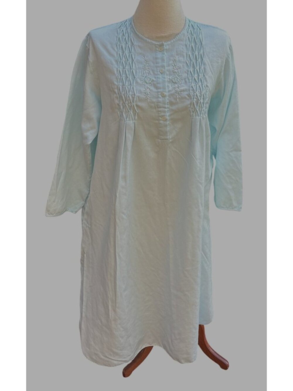 Miss Elaine Embroidered Nightgown Large Polyester Cotton Blend Women Light Blue